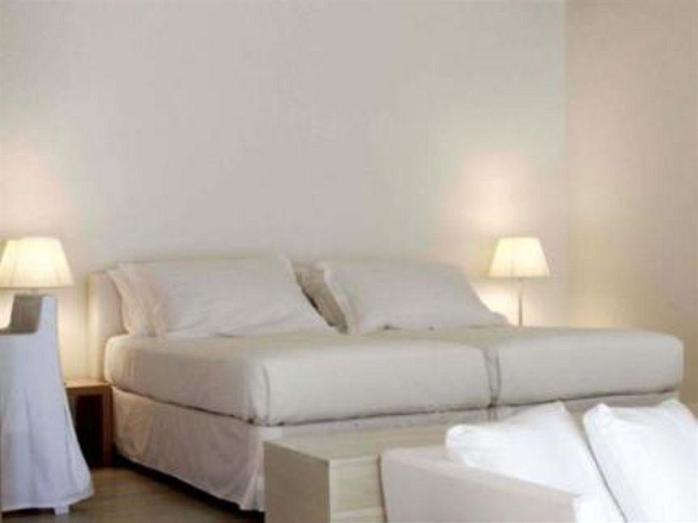 Thera Mare Perissa  Habitación foto