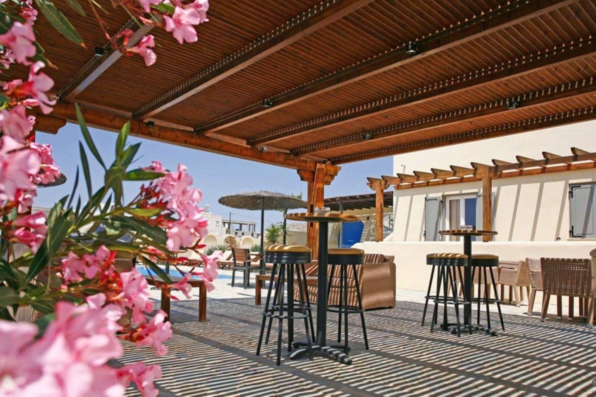 Thera Mare Perissa  Exterior foto