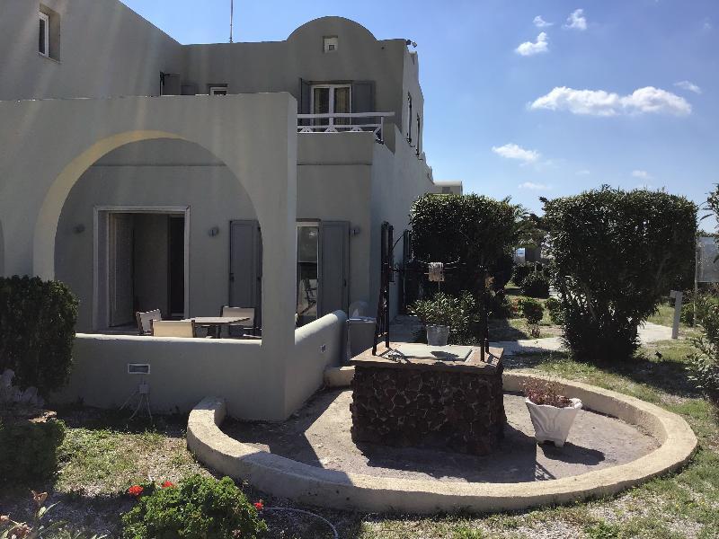 Thera Mare Perissa  Exterior foto